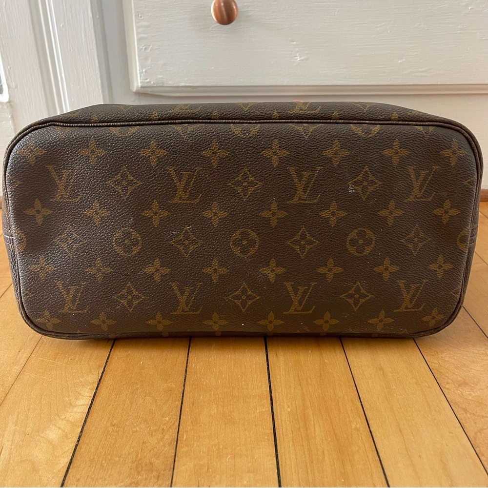 Louis Vuitton Monogram Canvas Neverfull Tote in Brown and Tan - Picture 12 of 14